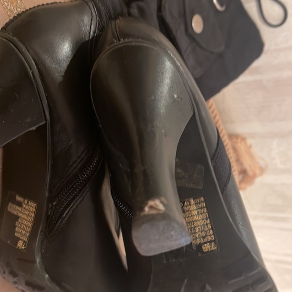 Black high heel sexy leather and gortex boots with cute side pockets 7.5B - Picture 5 of 8